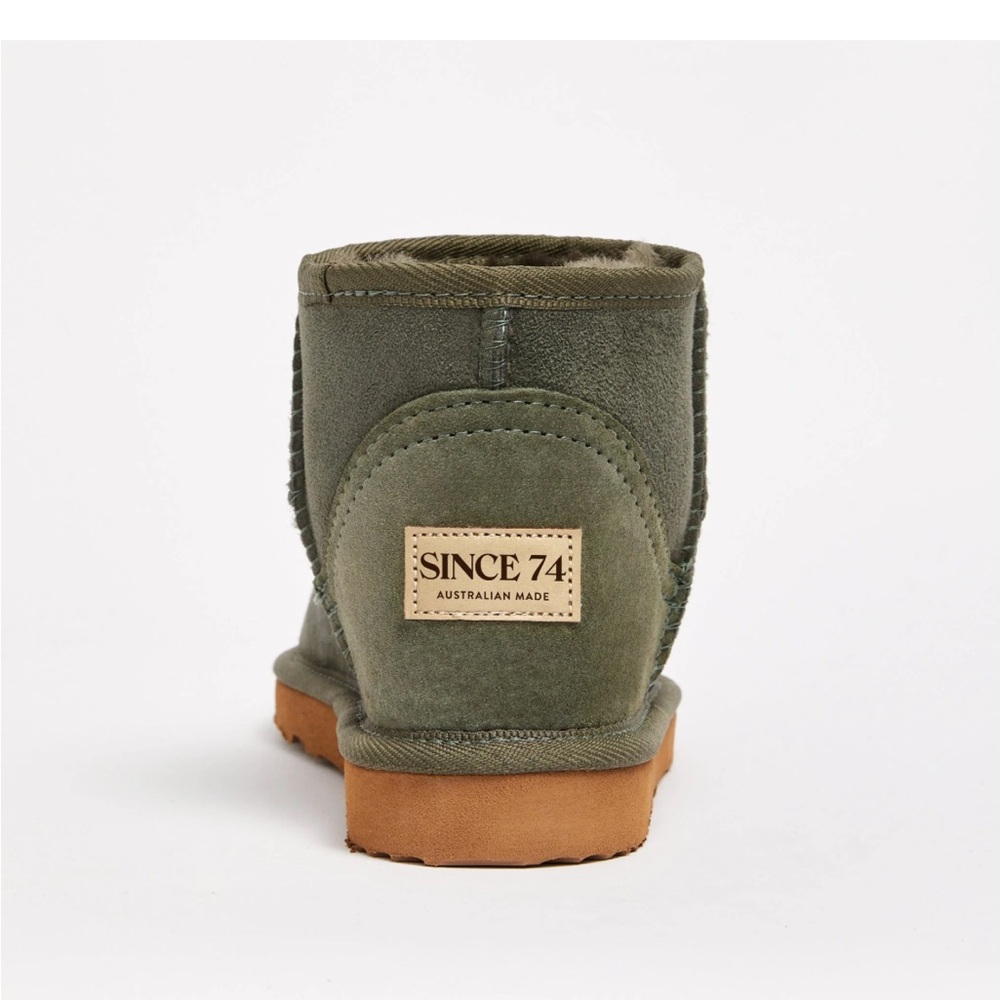 NWT Since 1974 ultra mini uggs - Picture 2 of 8
